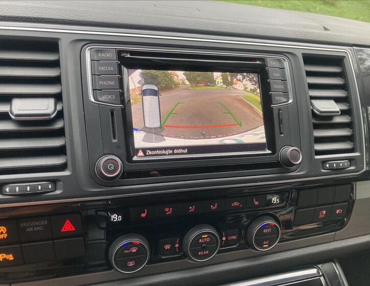 Volkswagen Multivan 15