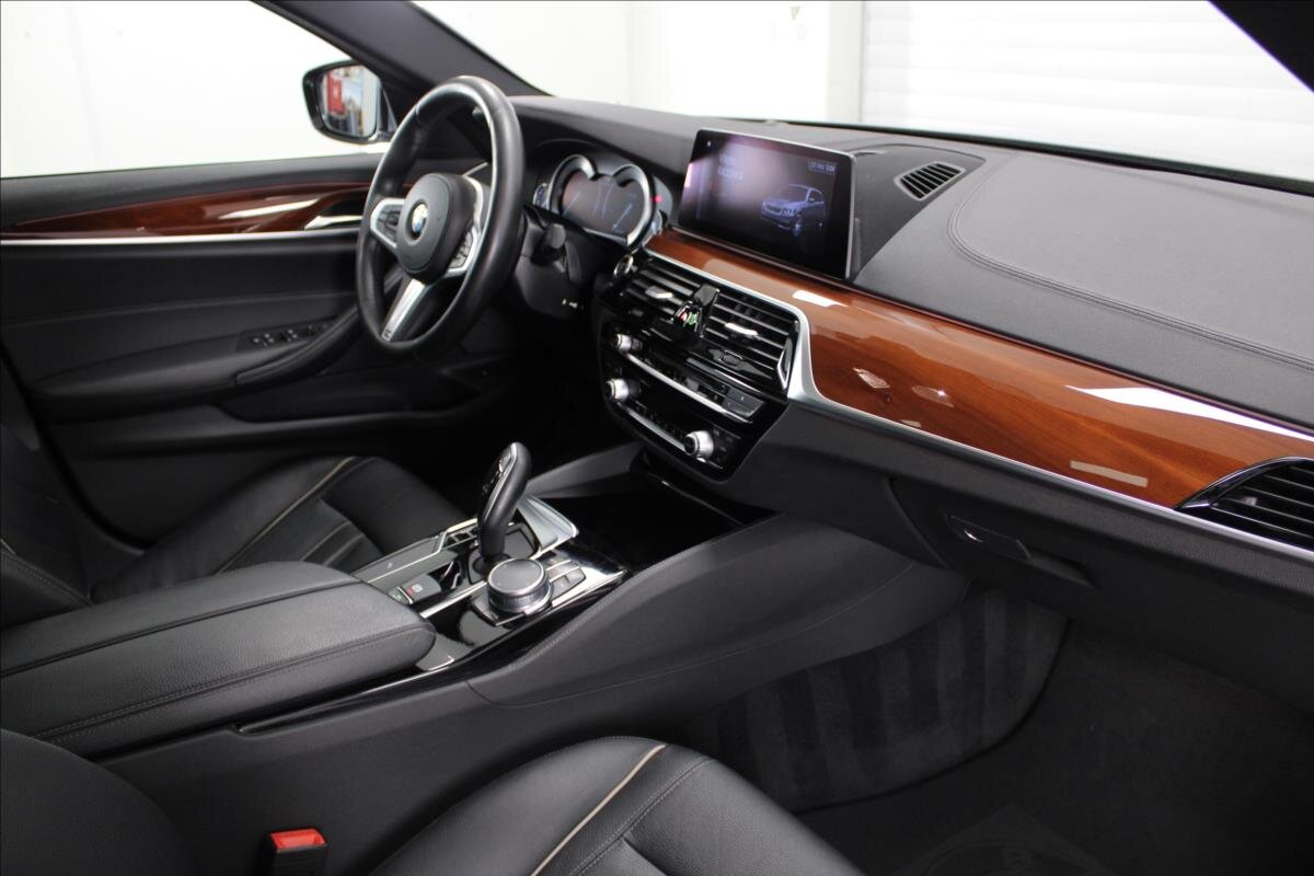 BMW Řada 5 Kombi 2,0 l 140 kw