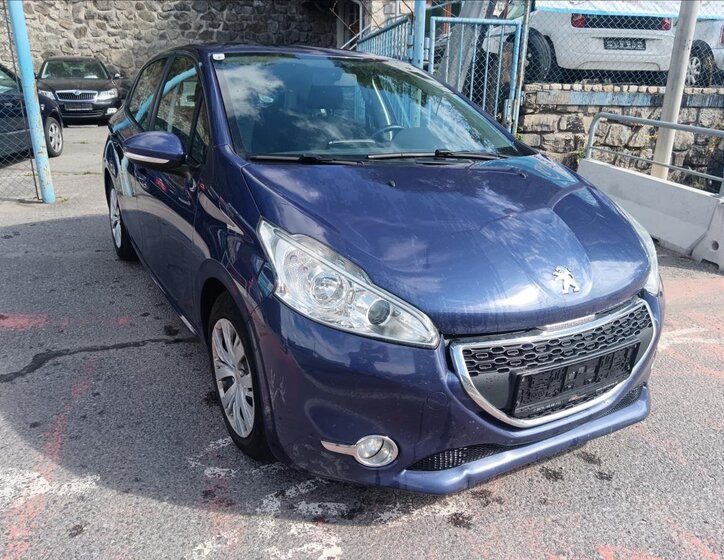Peugeot 208 Hatchback 1,6 l 68 kw