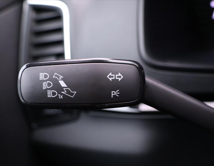 Škoda Karoq SUV / Terénní 1,5 l 110 kw