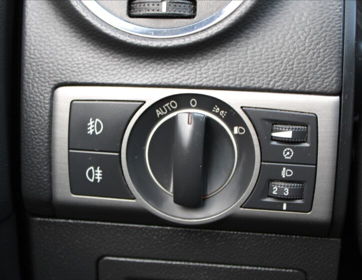 Opel Antara SUV / Terénní 2,0 l 110 kw