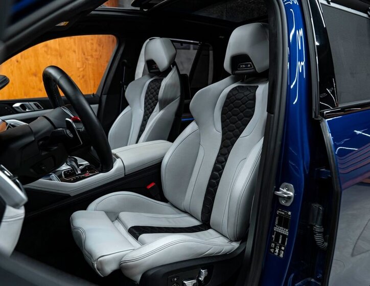 BMW X5 SUV / Terénní 4,4 l 460 kw