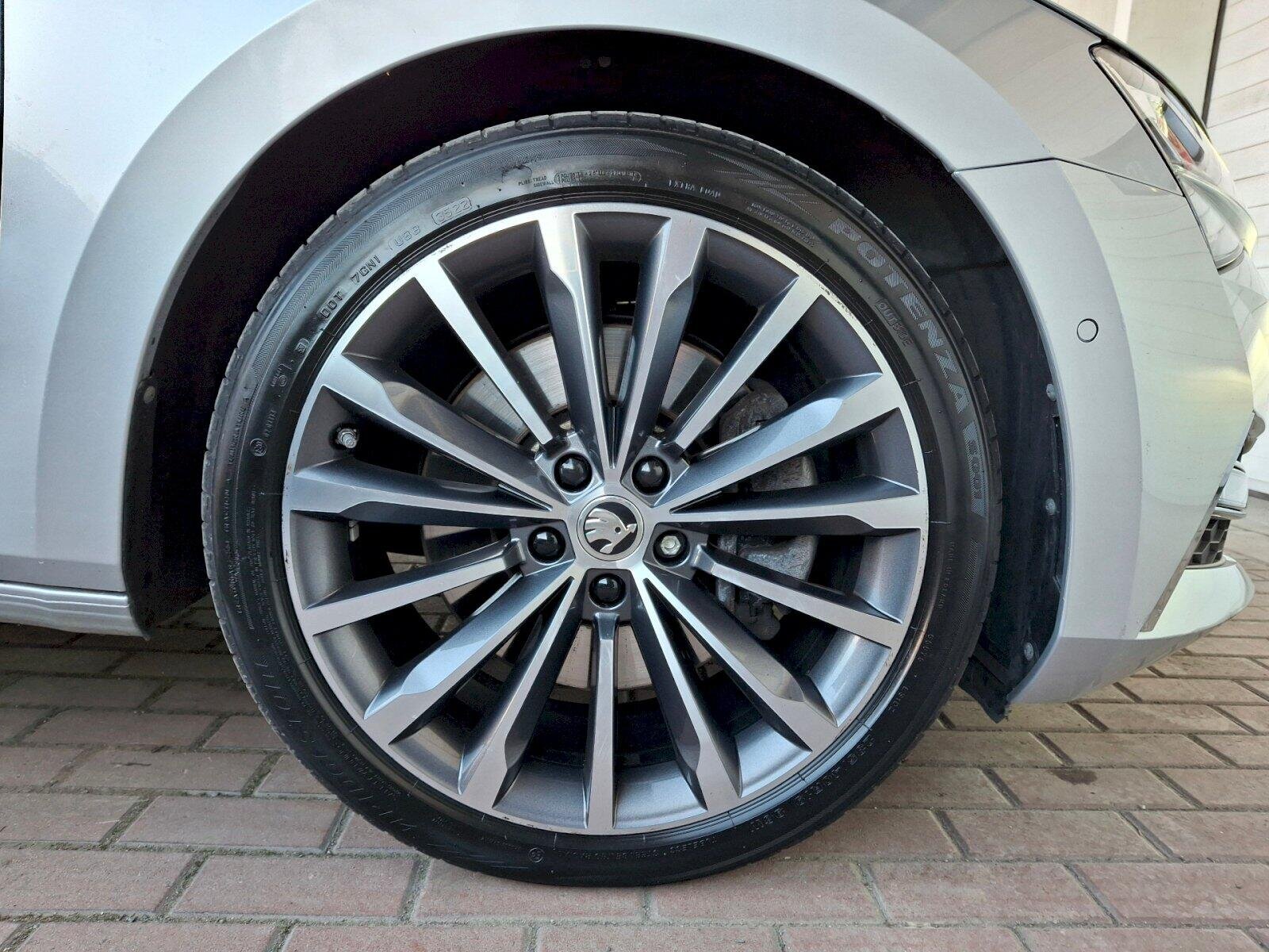 Škoda Superb Sedan 2,0 l 206 kw