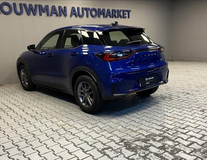 Lexus LBX SUV / Terénní 1,5 l 100 kw