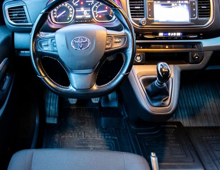 Toyota ProAce 10