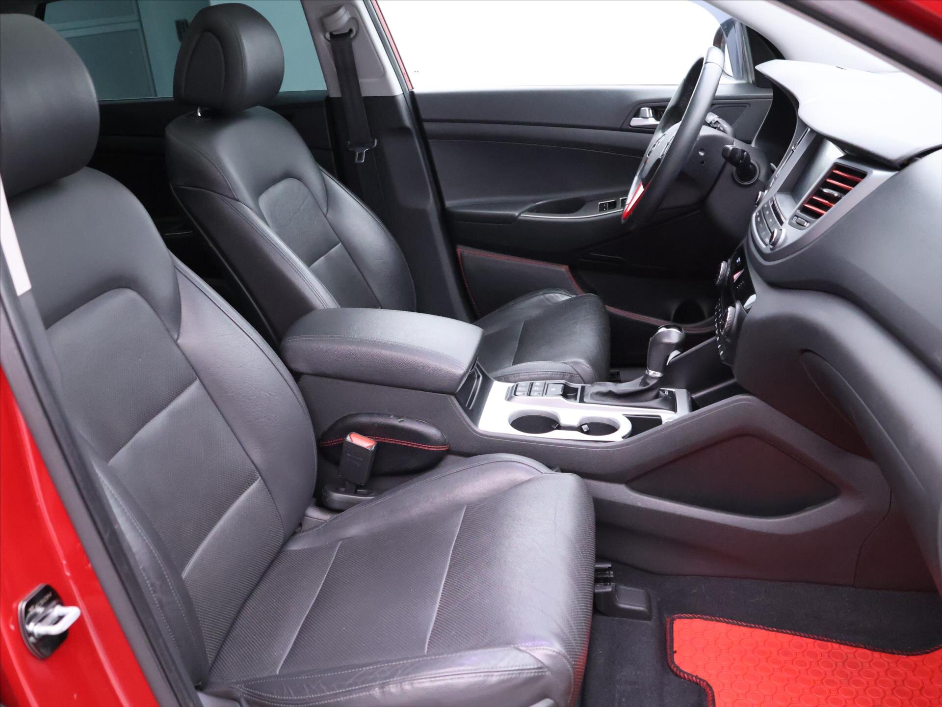 Hyundai Tucson SUV 1,6 l 130 kw