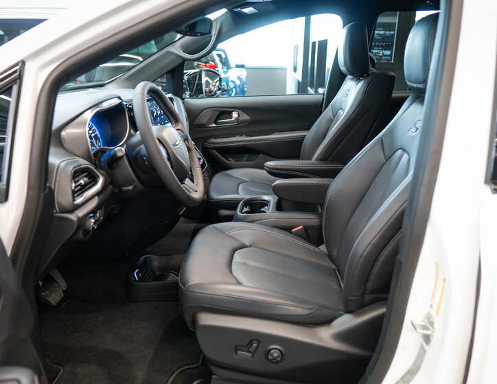 Chrysler Pacifica MPV 3,6 l 221 kw