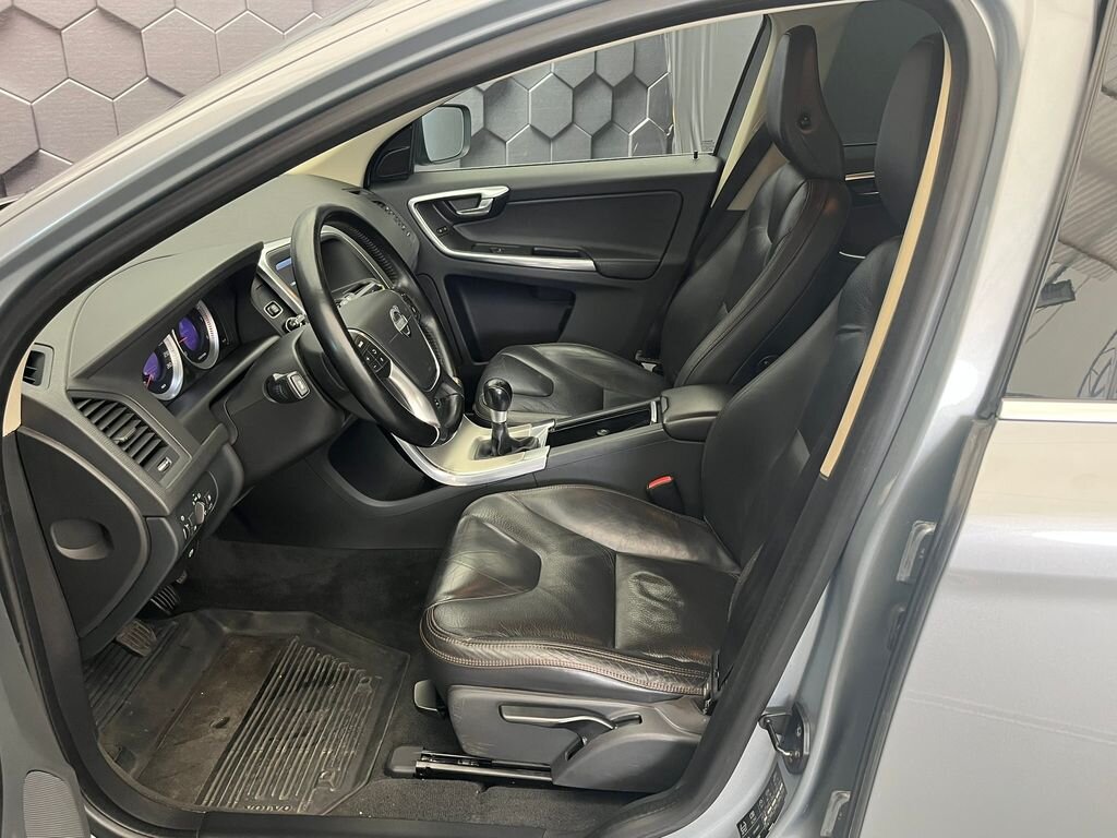 Volvo XC60 SUV / Terénní 2,0 l 120 kw