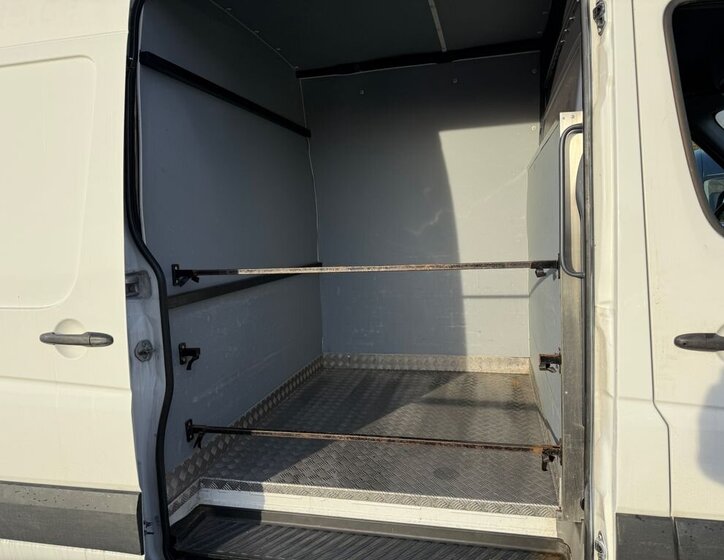 Volkswagen Crafter 12