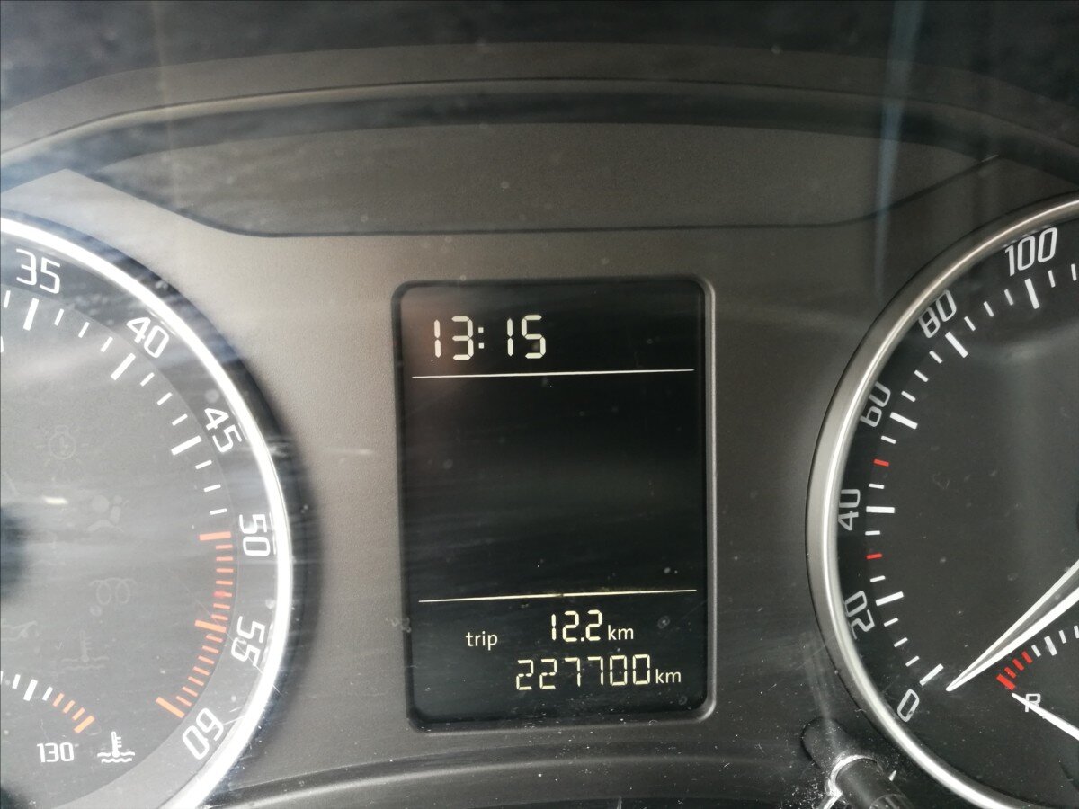 Škoda Octavia Sedan / Limuzína 1,6 l 77 kw