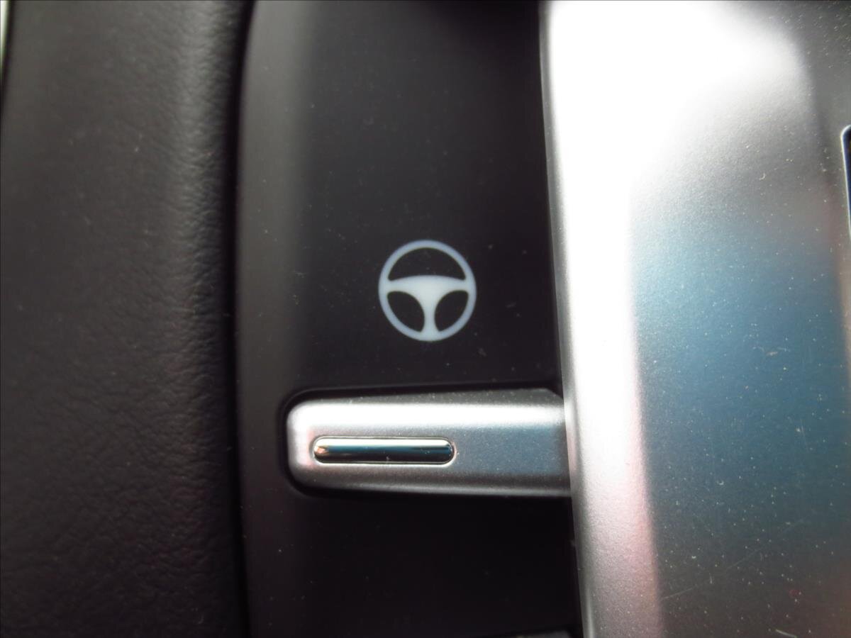 Lancia Delta Hatchback 1,4 l 88 kw