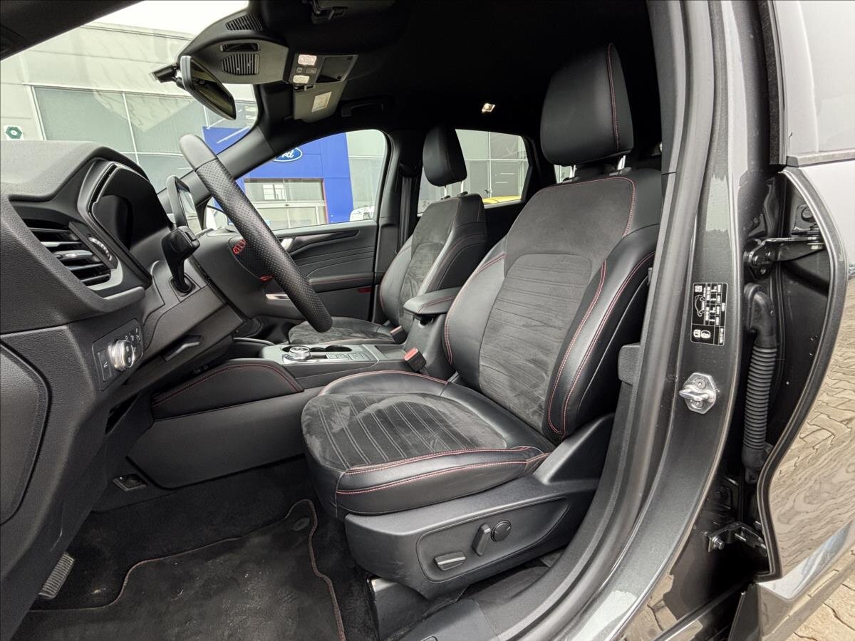 Ford Kuga SUV / Terénní 2,5 l 140 kw