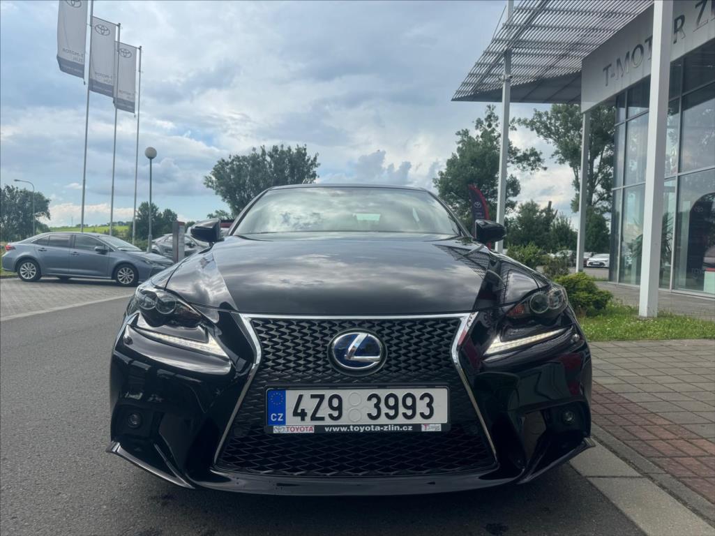 Lexus IS 300h