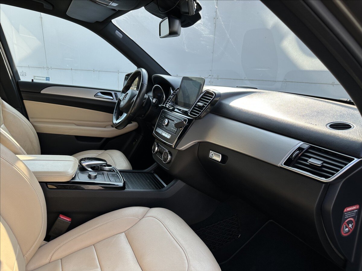 Mercedes-Benz GLE SUV / Terénní 3,0 l 190 kw