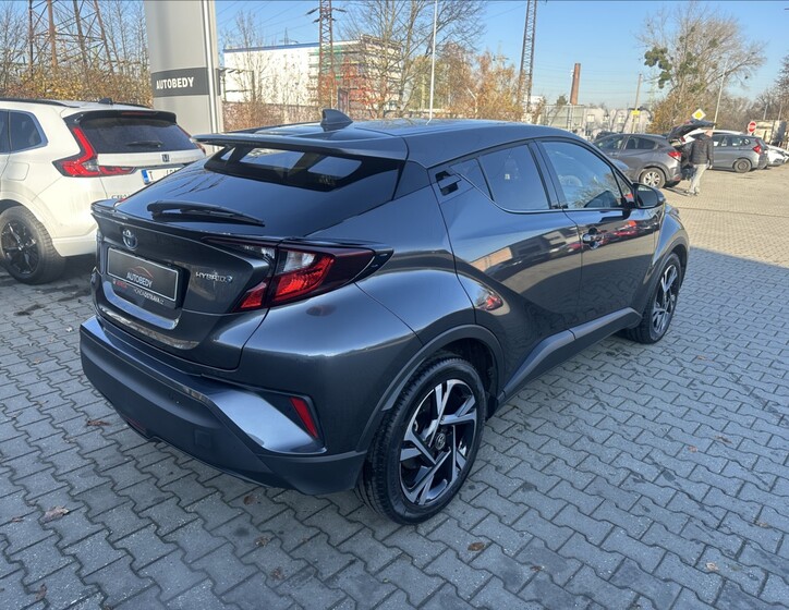 Toyota C-HR 3