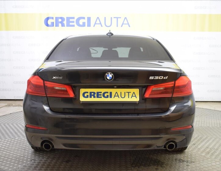 BMW Řada 5 Sedan / Limuzína 3,0 l 195 kw