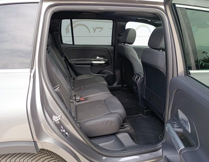 Mercedes-Benz GLB SUV / Terénní 1,3 l 120 kw