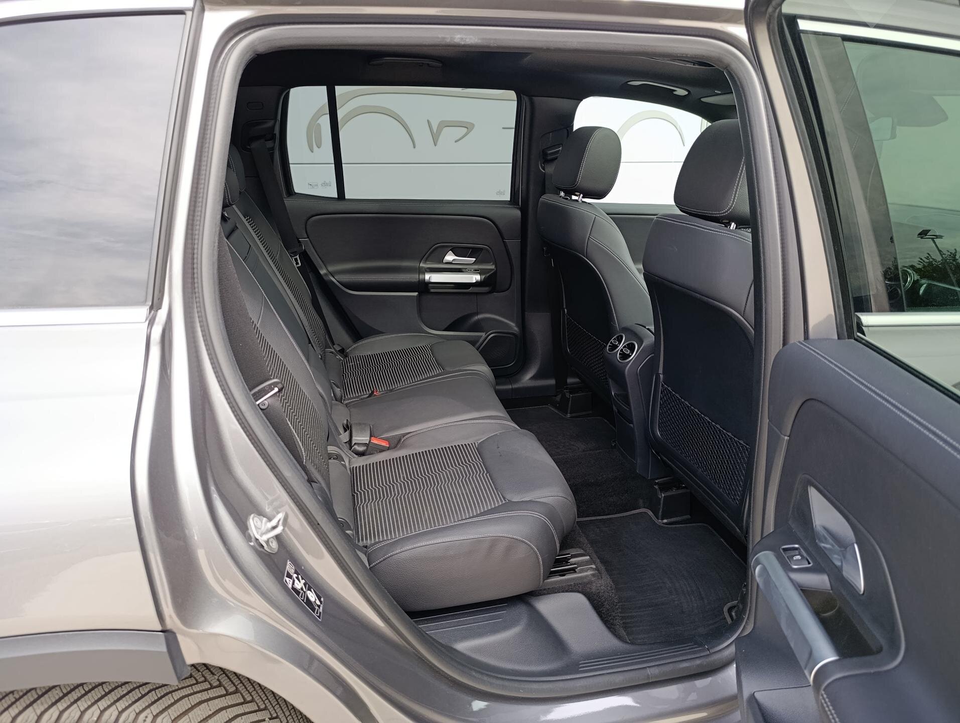 Mercedes-Benz GLB SUV / Terénní 1,3 l 120 kw