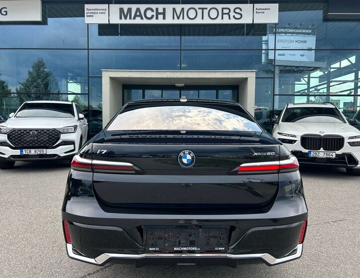 BMW i7 Sedan / Limuzína 0,0 400 kw