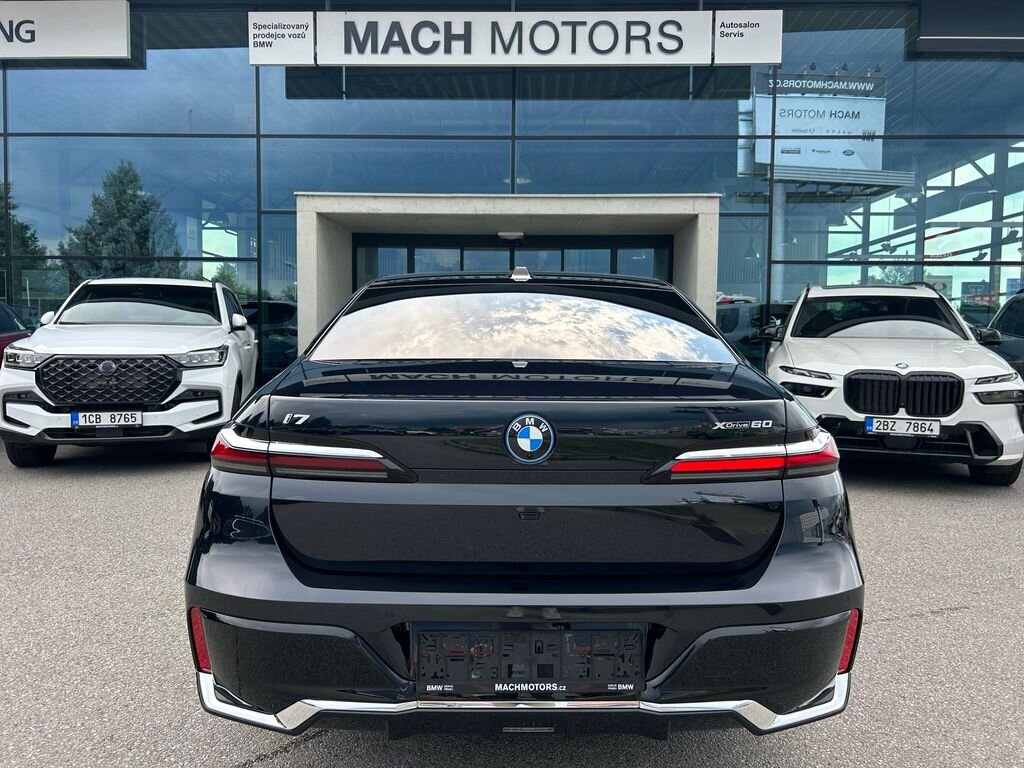 BMW i7 Sedan / Limuzína 0,0 400 kw