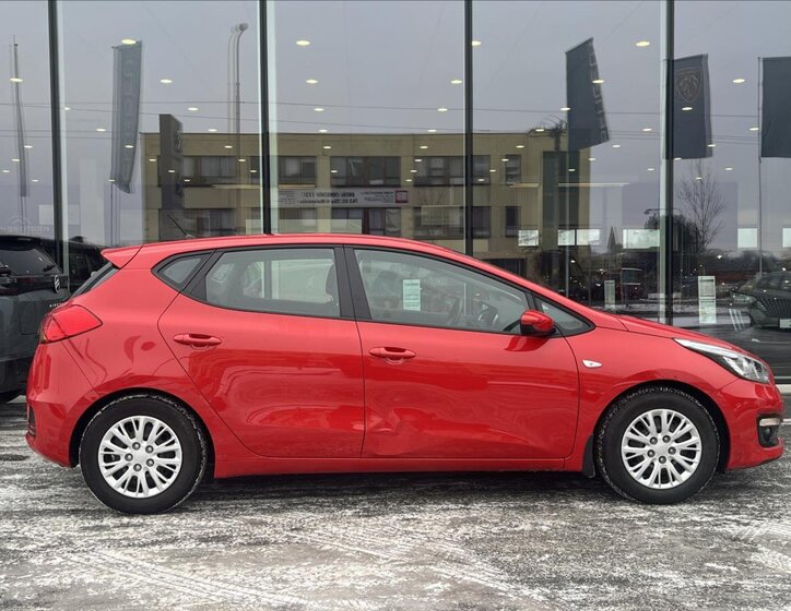 KIA Ceed 4