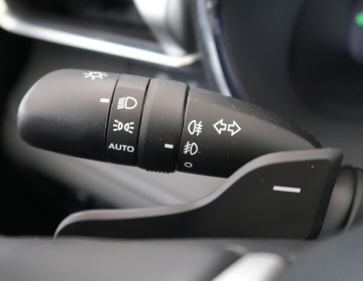 Toyota Highlander Kombi 2,5 l 140 kw