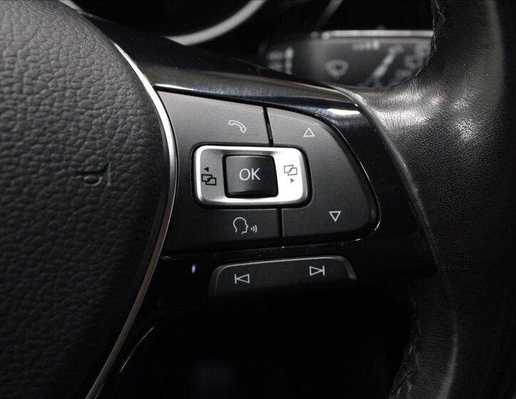 Volkswagen Touran SUV / Terénní 1,4 l 110 kw