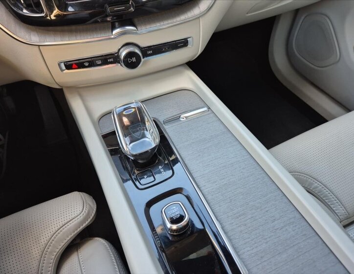 Volvo XC60 SUV 2,0 l 186 kw