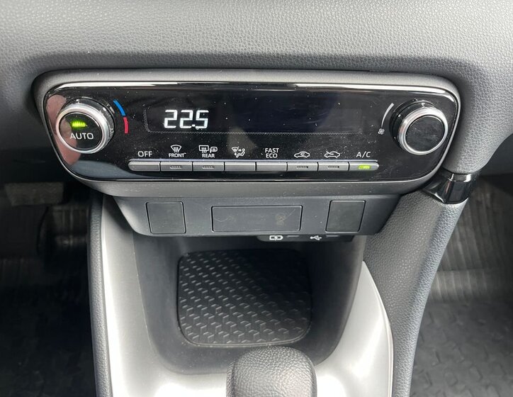 Toyota Yaris Hatchback 1,5 l 68 kw