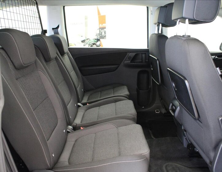 Volkswagen Sharan MPV 2,0 l 110 kw