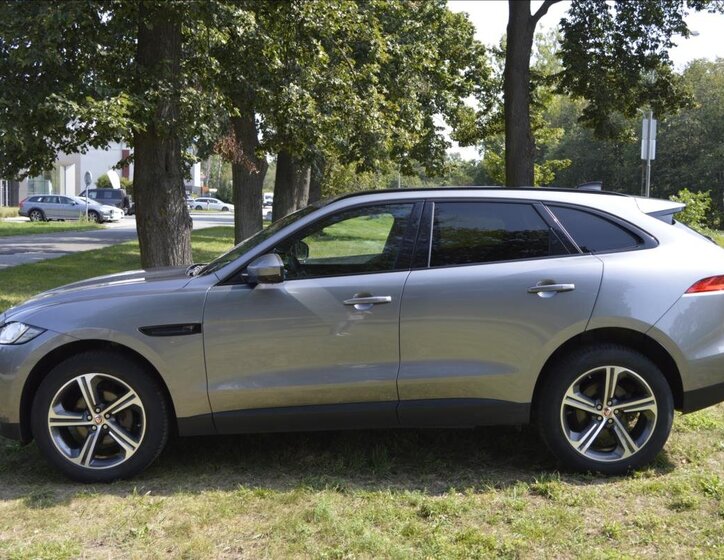 Jaguar F-Pace SUV 2,0 l 132 kw