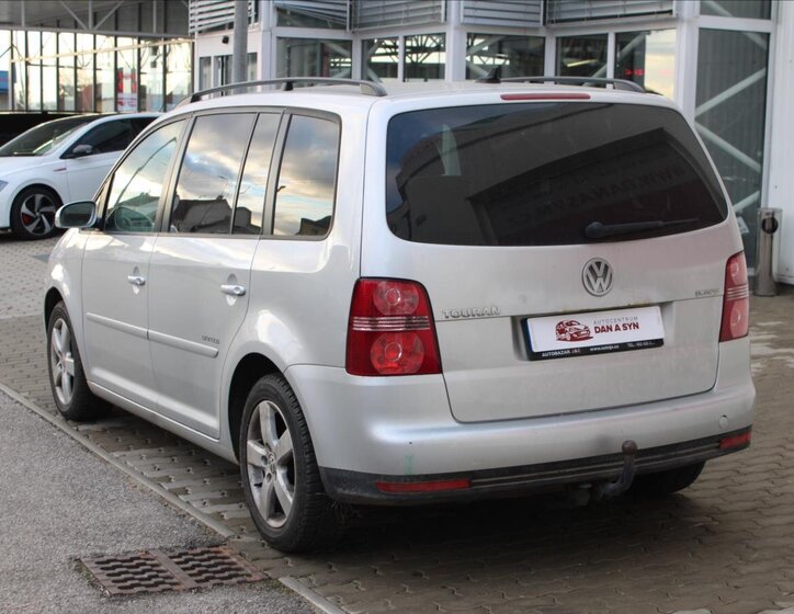Volkswagen Touran 4