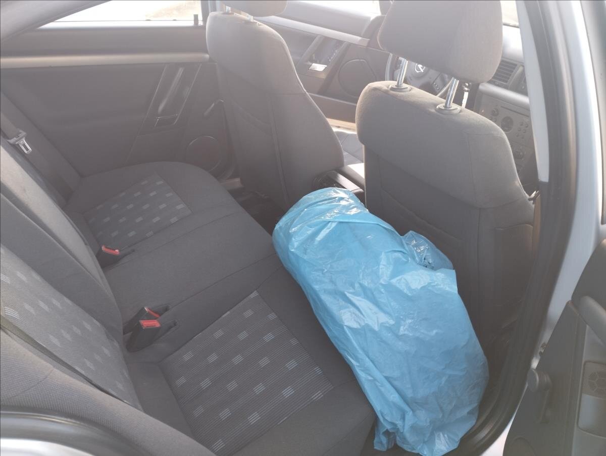 Opel Vectra Sedan / Limuzína 1,8 l 90 kw