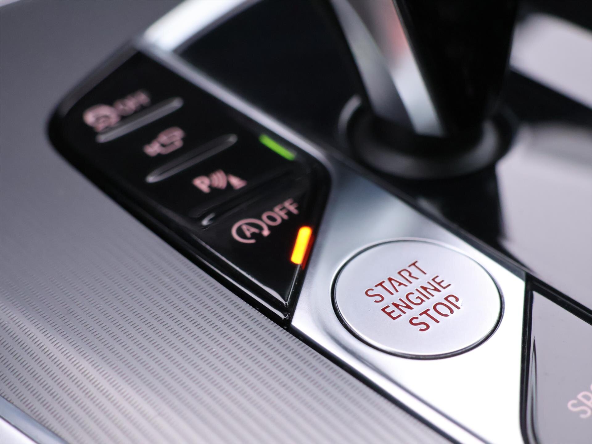 BMW X5 SUV / Terénní 3,0 l 195 kw