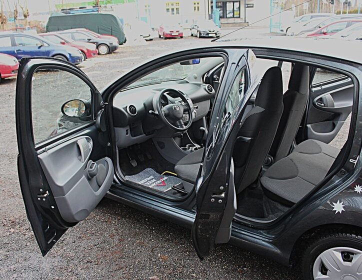 Toyota Aygo Hatchback 998,0 50 kw