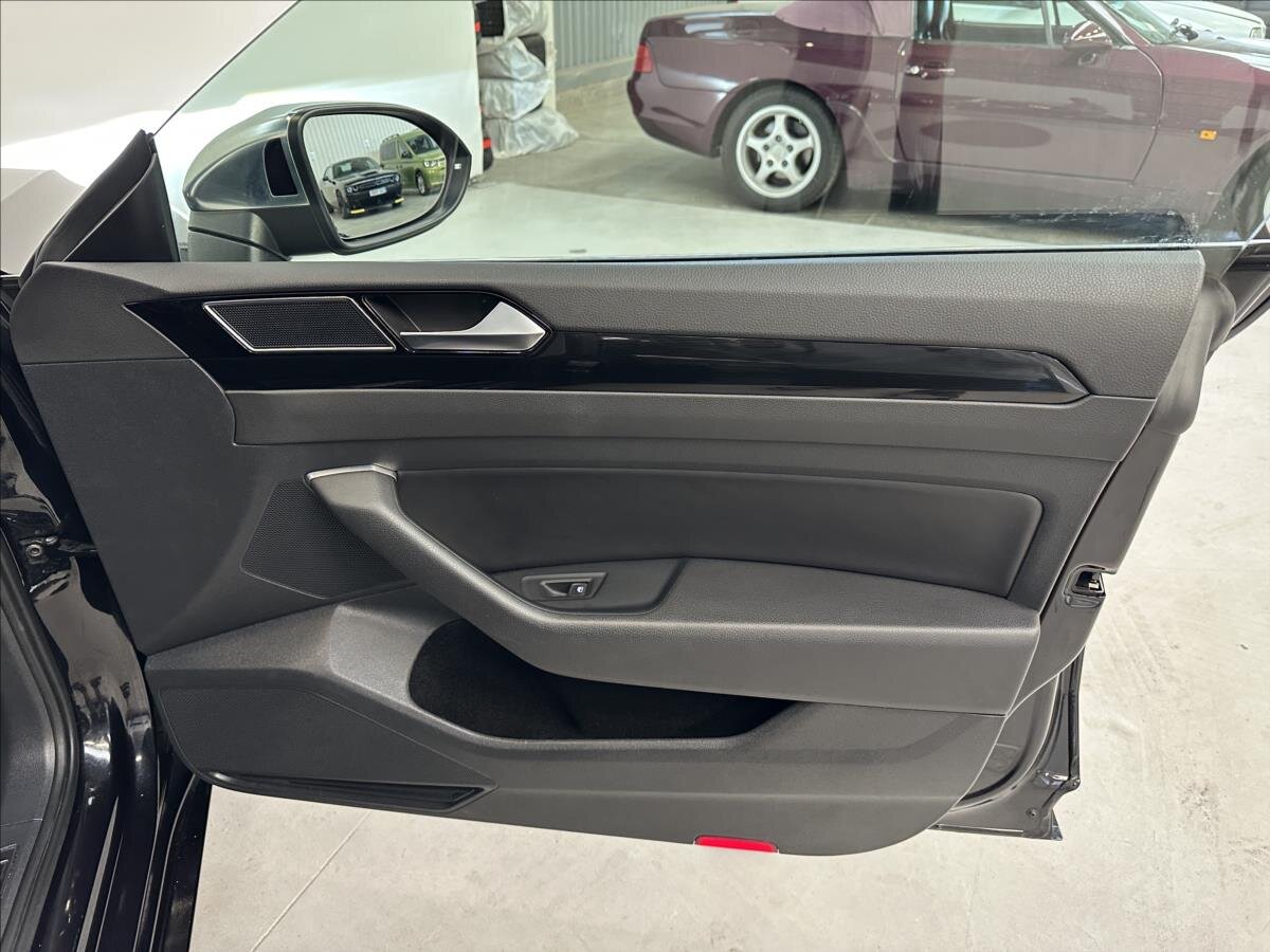 Volkswagen Arteon Liftback 2,0 l 176 kw