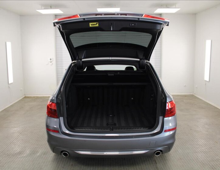 BMW Řada 5 Kombi 2,0 l 140 kw