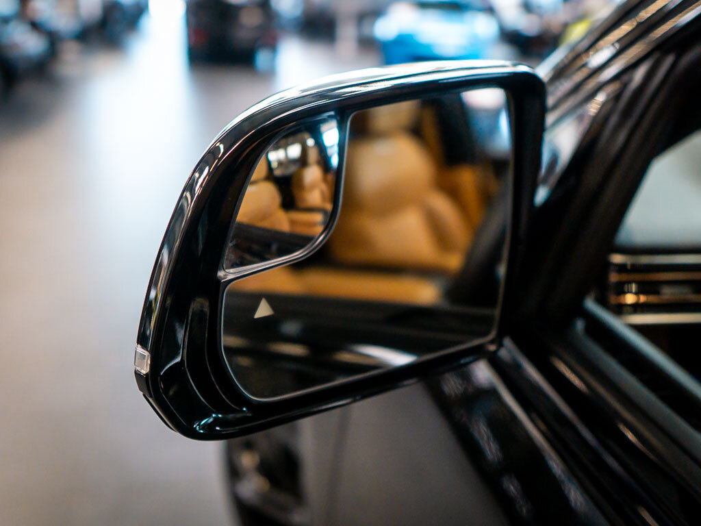 Jeep Grand Wagoneer SUV 6,4 l 351 kw