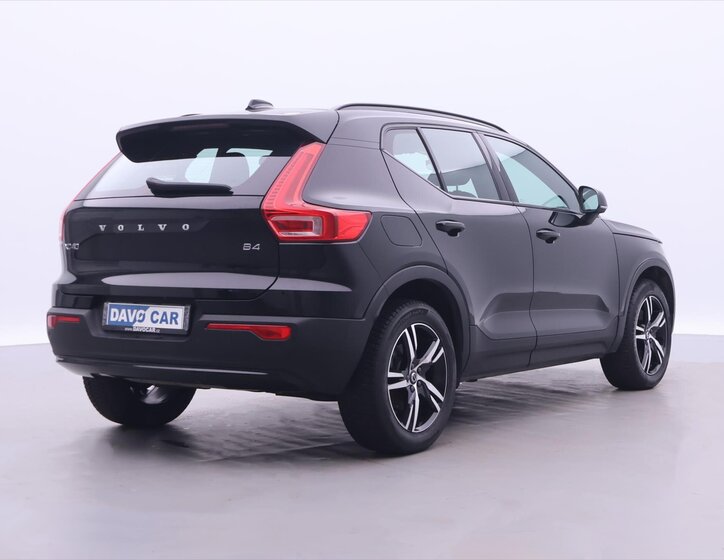 Volvo XC40 SUV 2,0 l 145 kw
