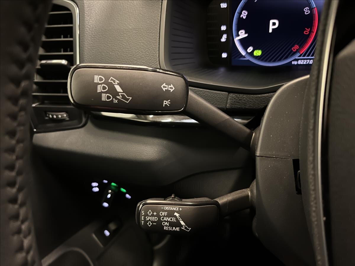 Škoda Karoq SUV / Terénní 1,5 l 110 kw