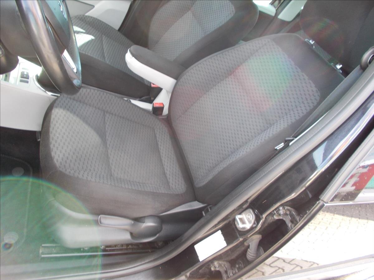 Škoda Roomster MPV 1,6 l 66 kw