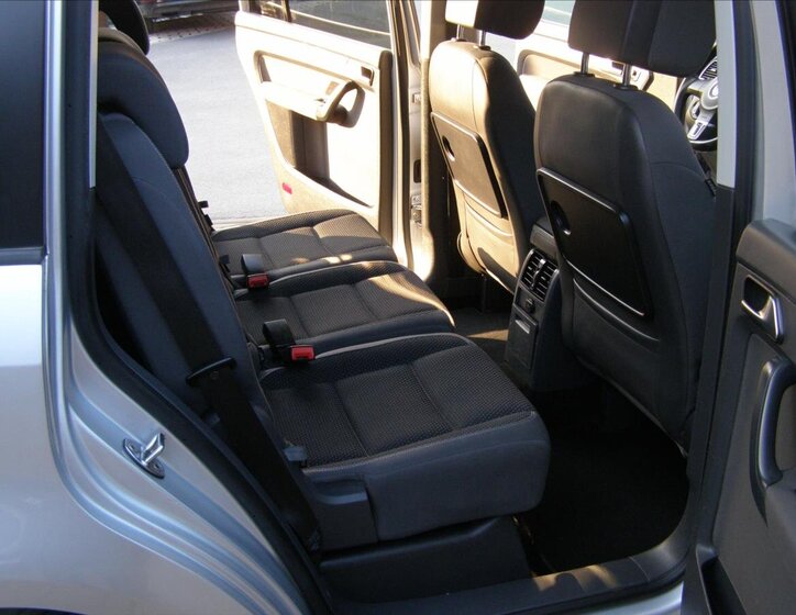 Volkswagen Touran MPV 1,2 l 77 kw