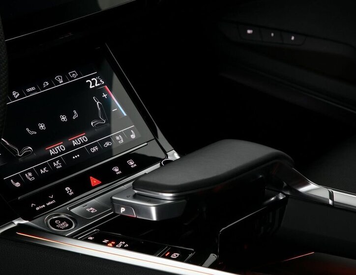 Audi e-tron SUV 0,0 300 kw