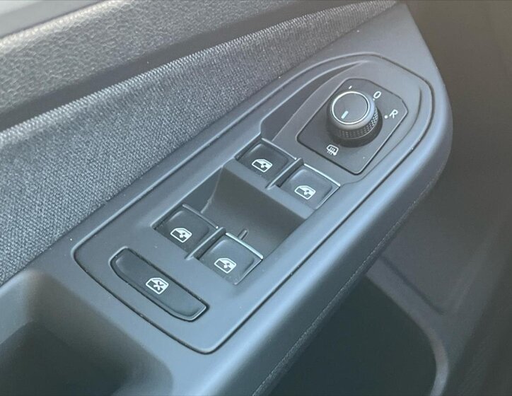 Volkswagen Golf Hatchback 999,0 81 kw