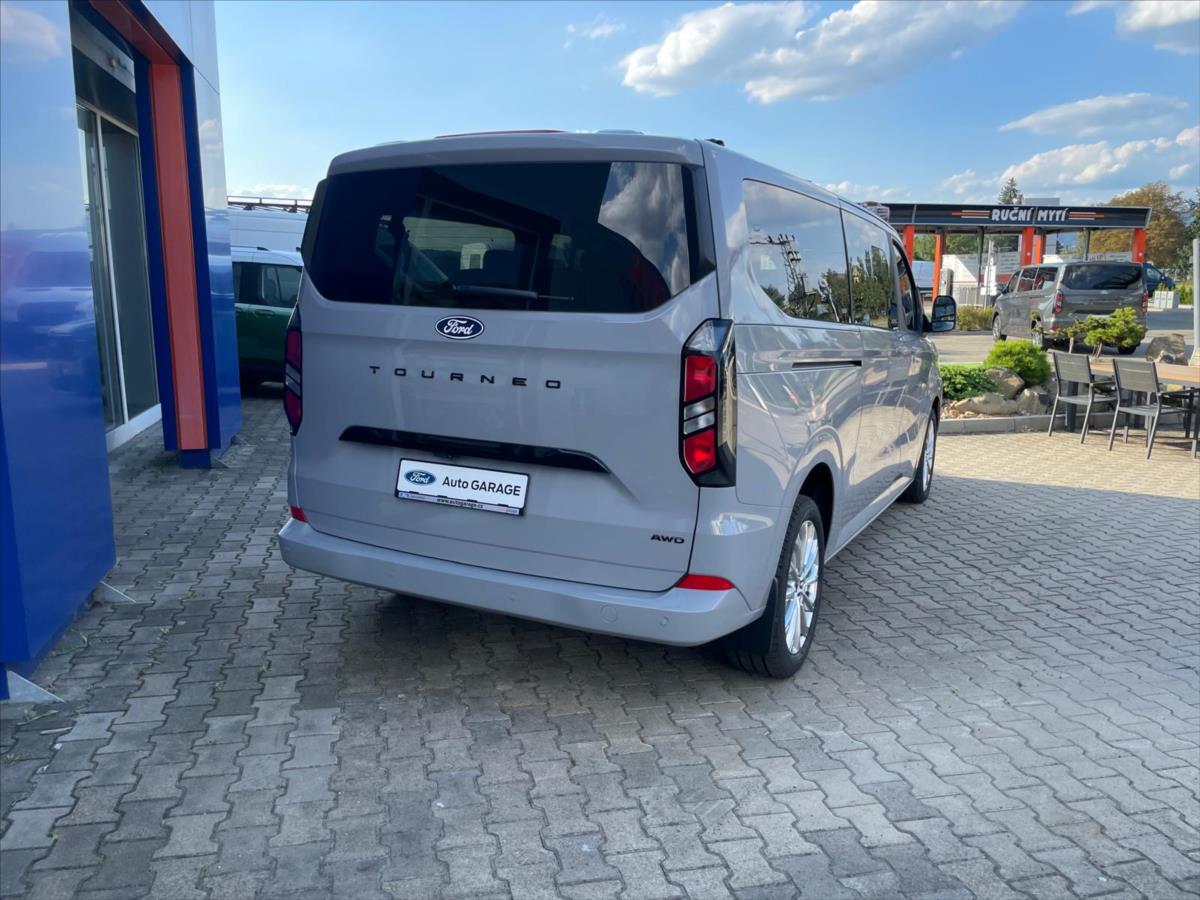 Ford Tourneo Custom