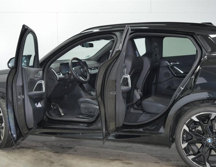 BMW X2 7