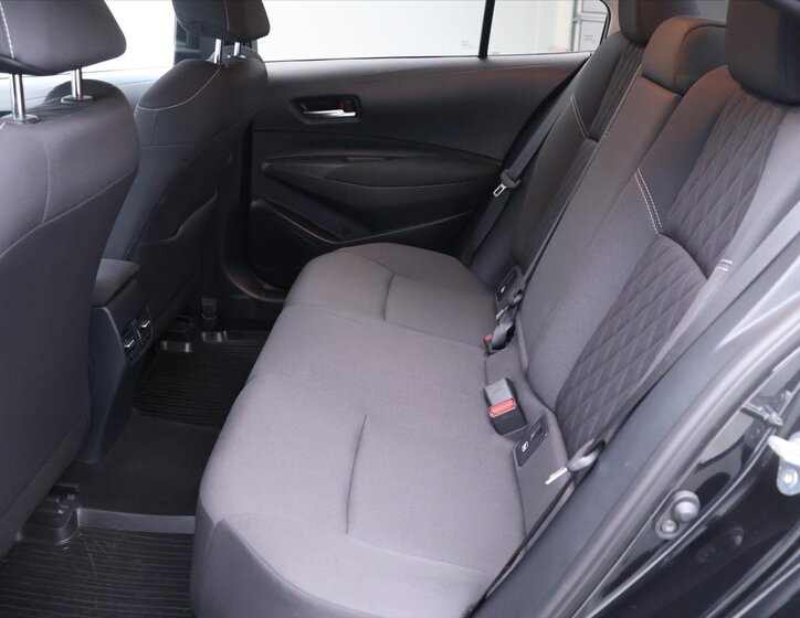 Toyota Corolla Sedan 1,5 l 92 kw