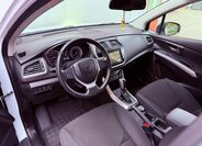 Suzuki SX4 S-Cross SUV / Terénní 1,4 l 103 kw