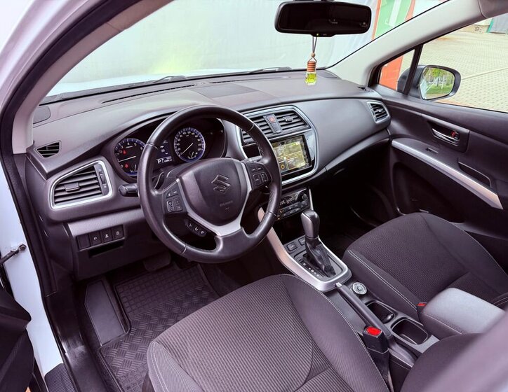 Suzuki SX4 S-Cross SUV / Terénní 1,4 l 103 kw