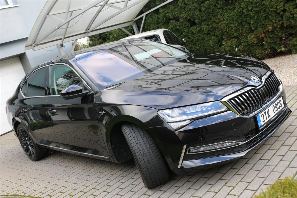 Škoda Superb Sedan / Limuzína 2,0 l 140 kw